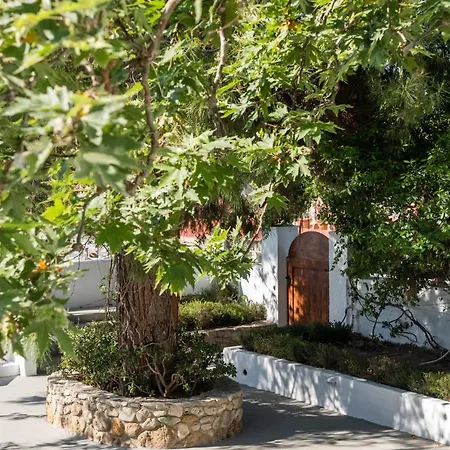 Casa Montzo Boutique * Kateleios